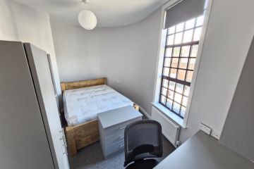 Bath Inn, Robin Hood Street